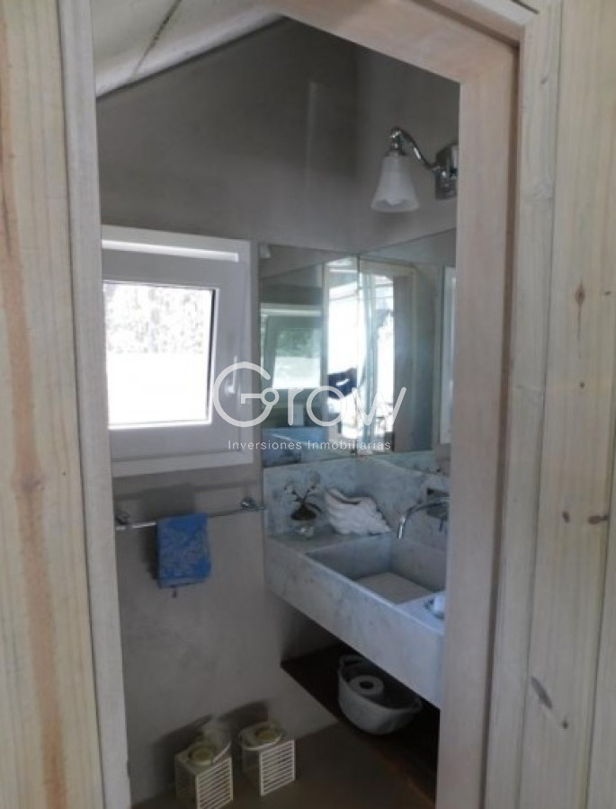 Casa ID.3605 - Venta casa en Barrio Privado Laguna Blanca , Manantiales 4 dormitorios 