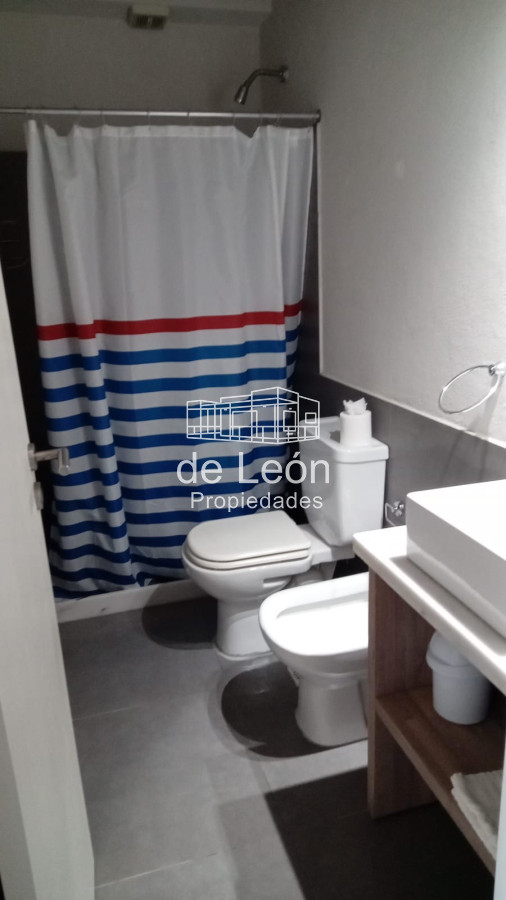 Apartamento ID.15040 - Alquiler  apartamento de 3 dormitorios en Manantiales 