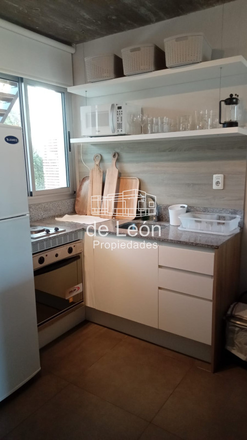 Apartamento ID.15040 - Alquiler  apartamento de 3 dormitorios en Manantiales 