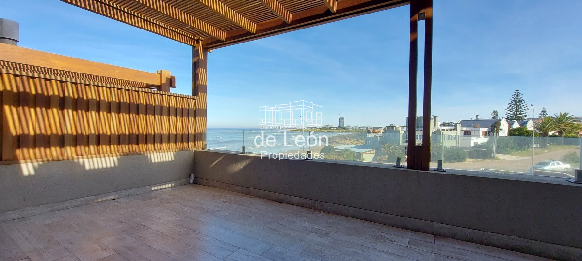 Apartamento ID.15348 - Venta apartamento en la Barra frente al mar  2 dormitorios 