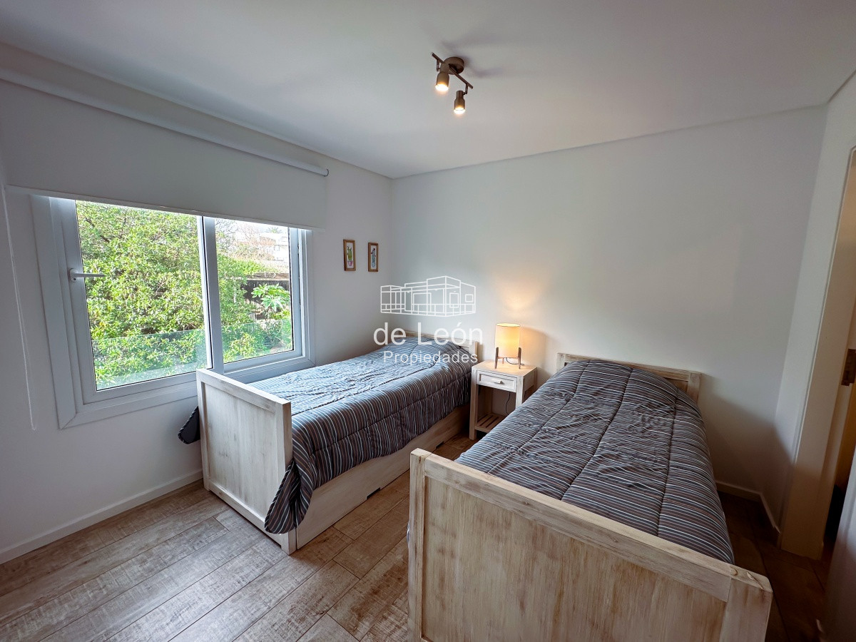 Apartamento ID.15350 - Venta apartamento frente al mar en La Barra de 4 dormitorios