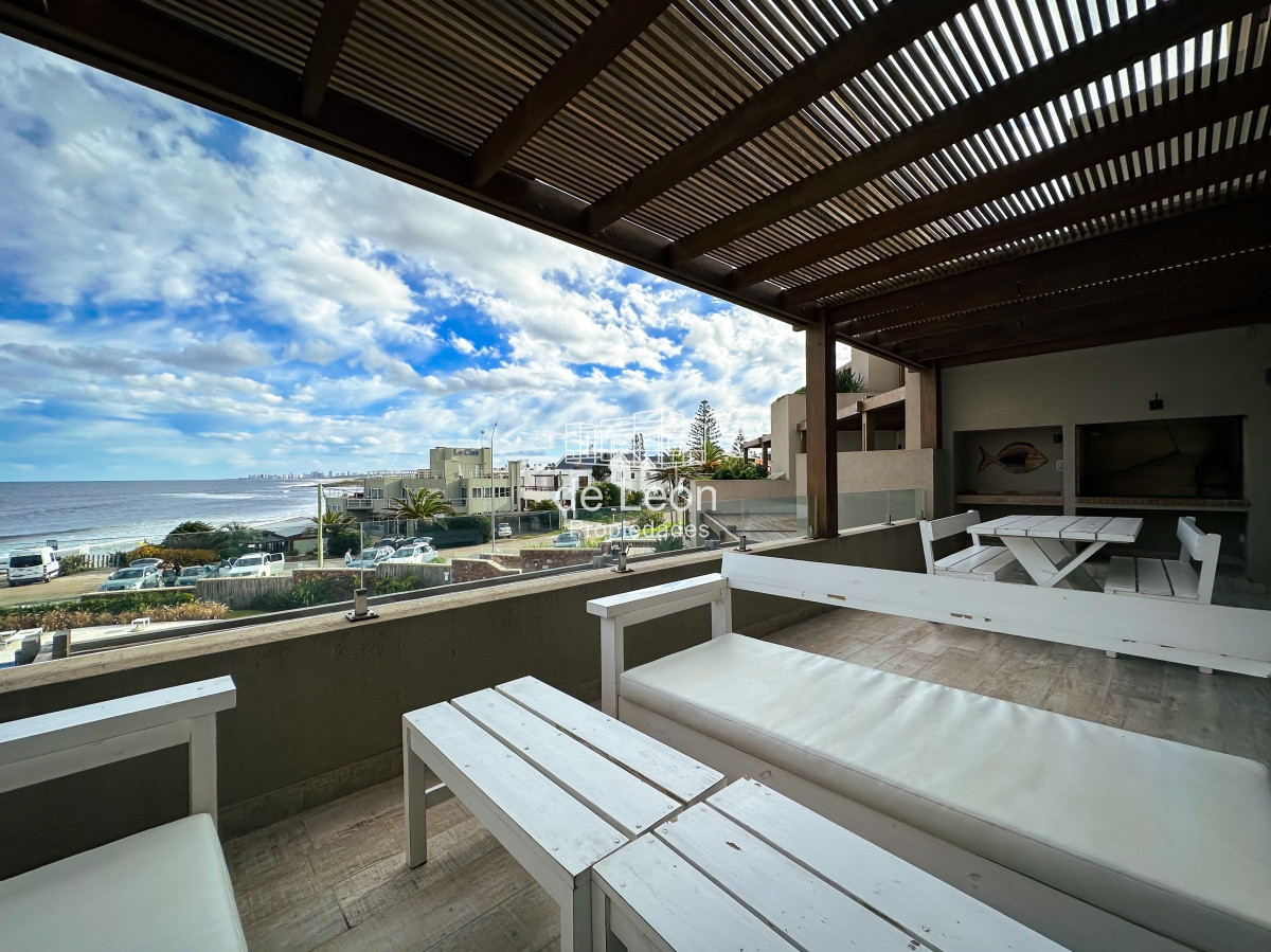 Apartamento ID.15350 - Venta apartamento frente al mar en La Barra de 4 dormitorios