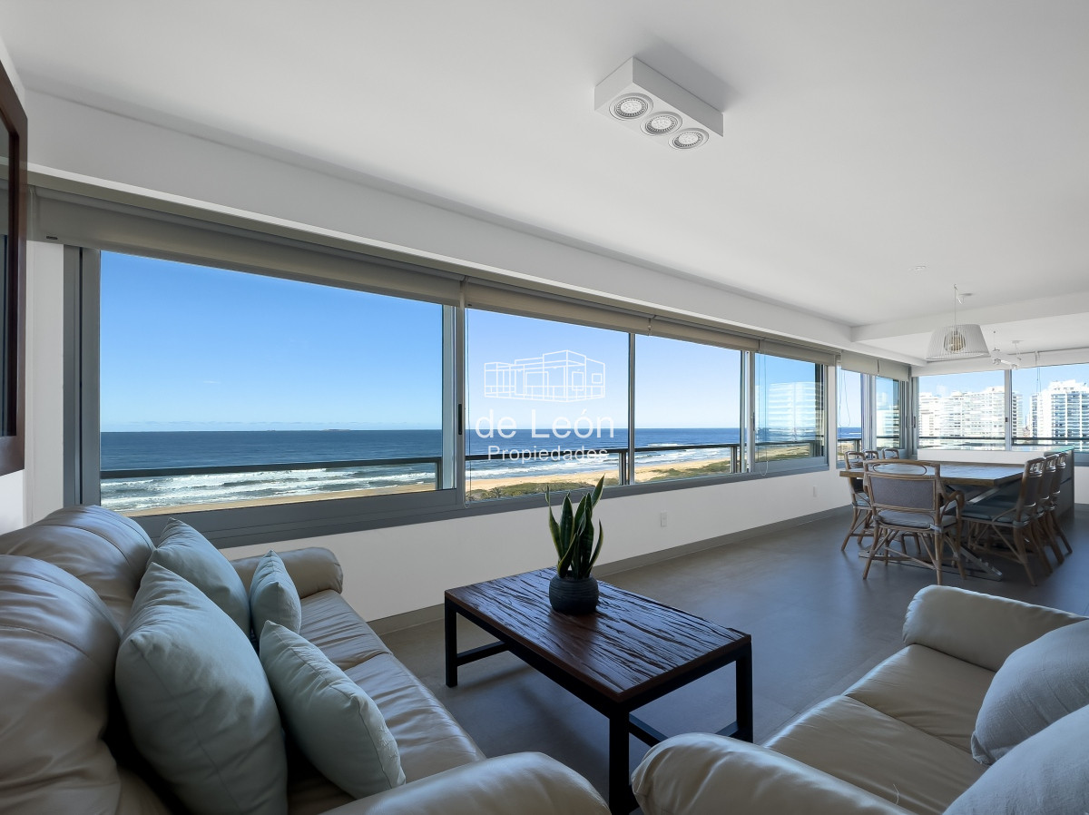 Apartamento ID.15026 - Venta apartamento 4 dormitorio en  Playa Brava, frente al mar 