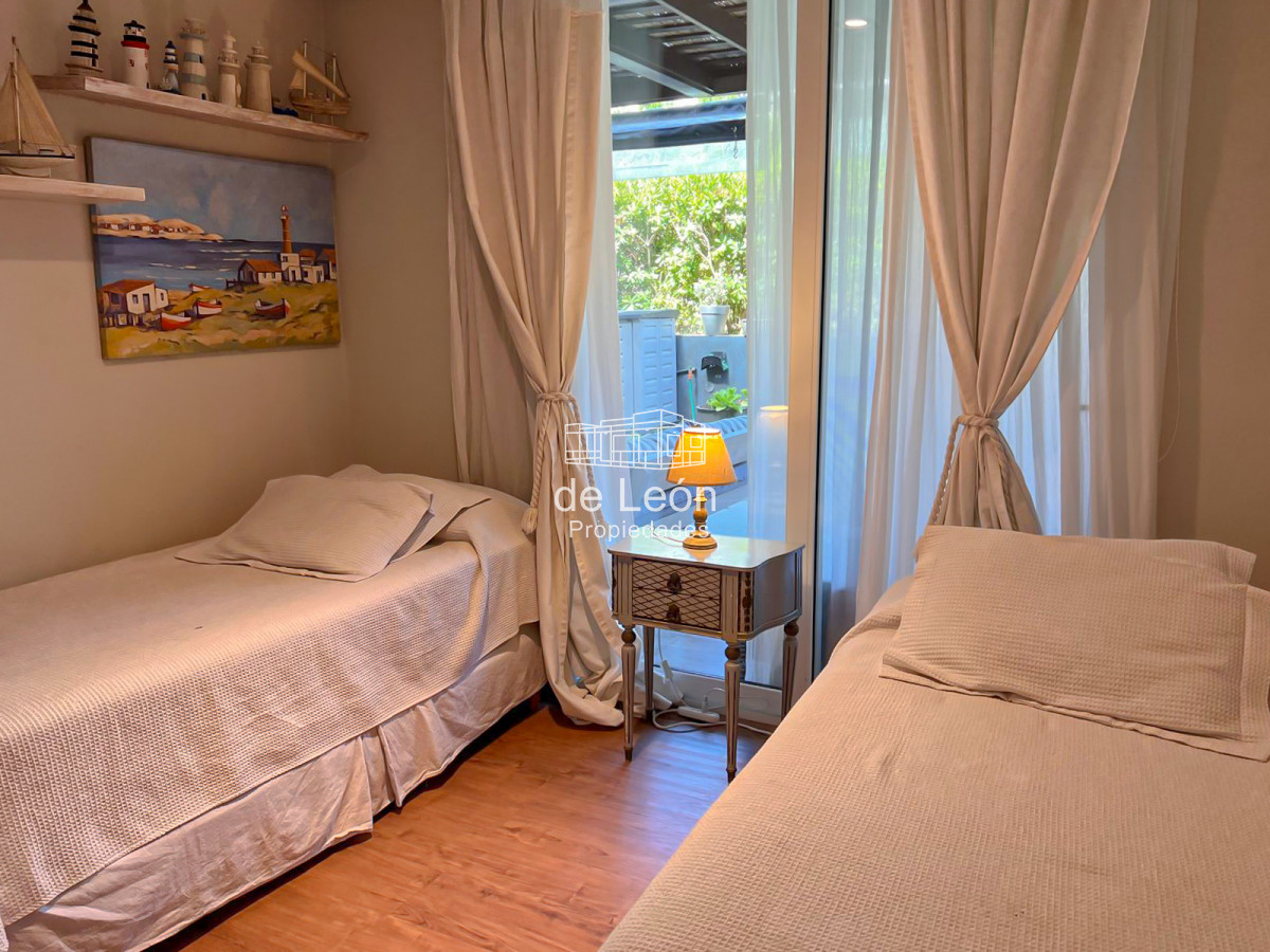 Apartamento ID.15190 - Venta  Alquiler apartamento a 100 metros del mar 2 dormitorios 