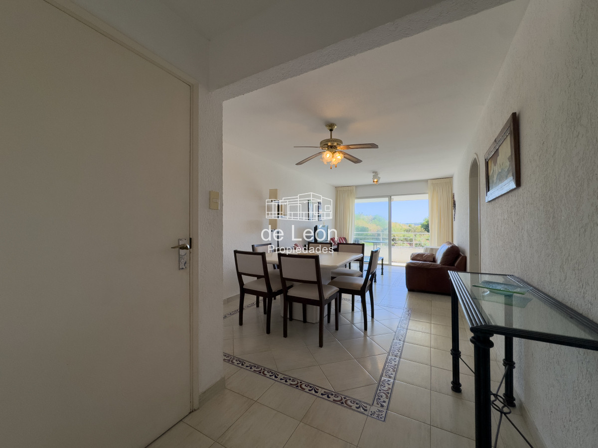 Apartamento ID.15235 - Venta apartamento 2 dormitorios en Playa Mansa, Punta del Este 
