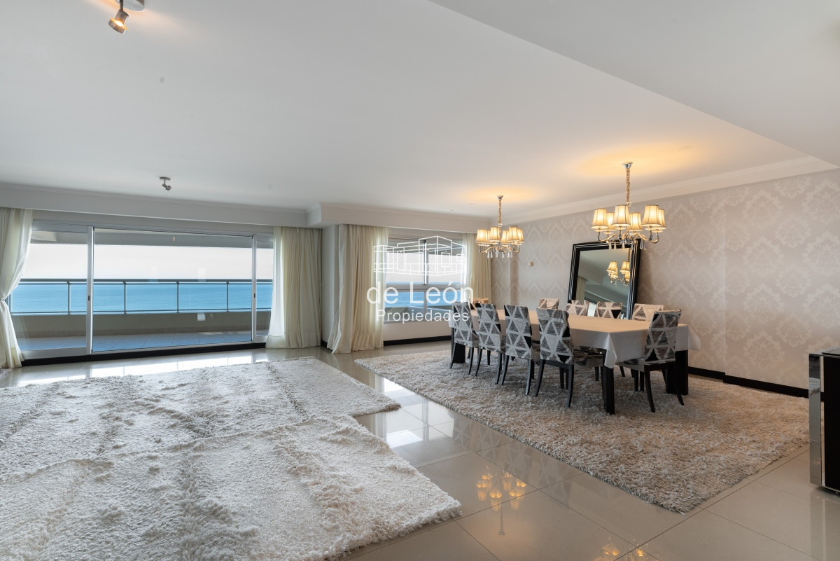Apartamento ID.15024 - Venta apartamento semipiso 4 dormitorios en suite Playa Brava , Punta del Este 