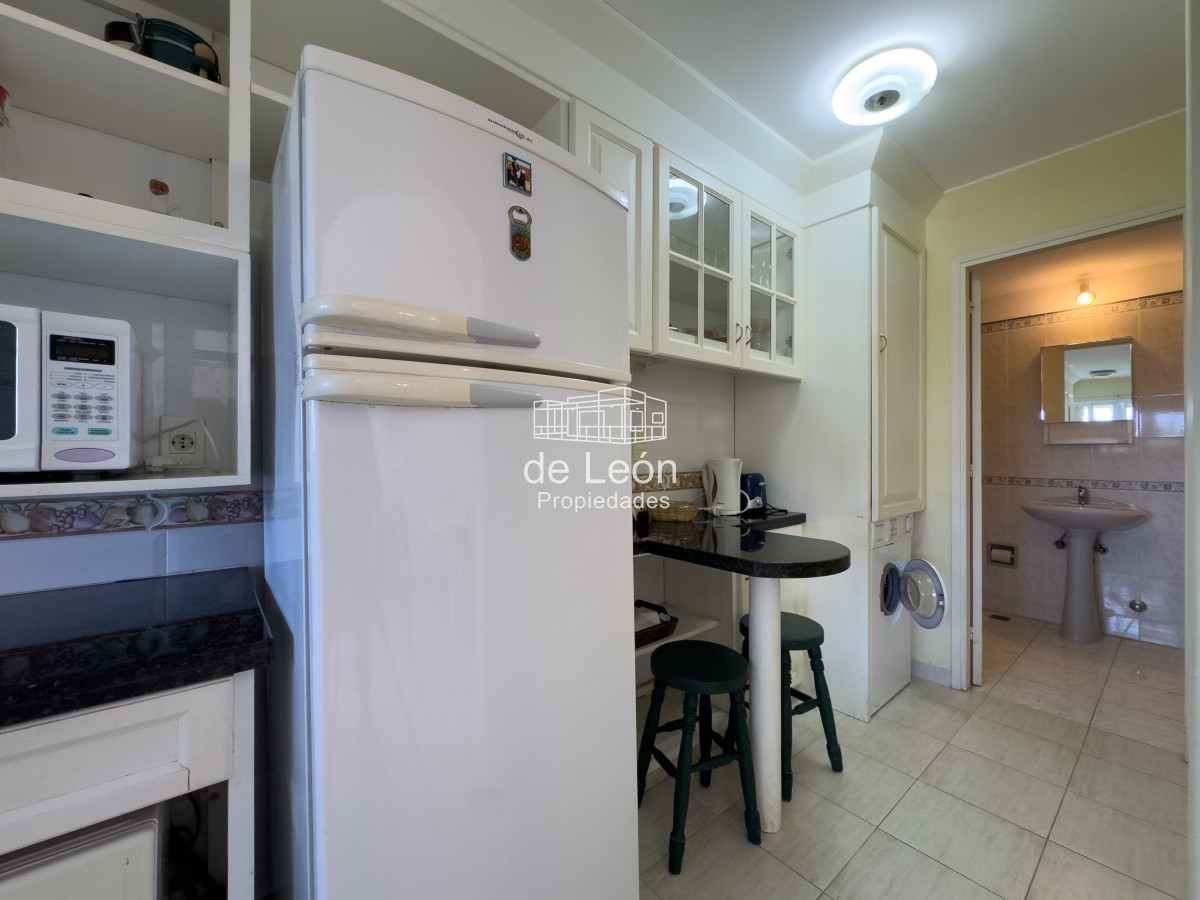 Apartamento ID.15235 - Venta apartamento 2 dormitorios en Playa Mansa, Punta del Este 