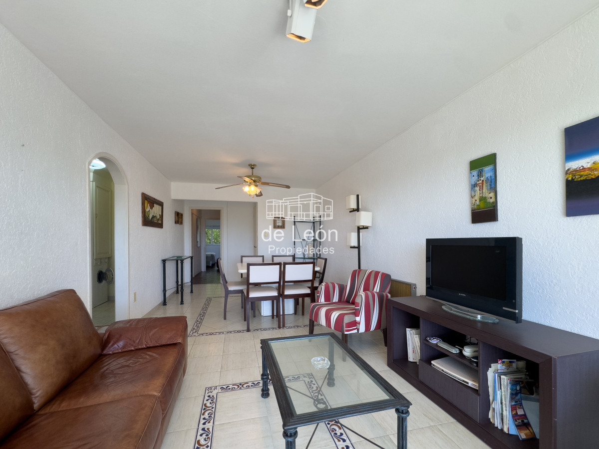 Apartamento ID.15235 - Venta apartamento 2 dormitorios en Playa Mansa, Punta del Este 
