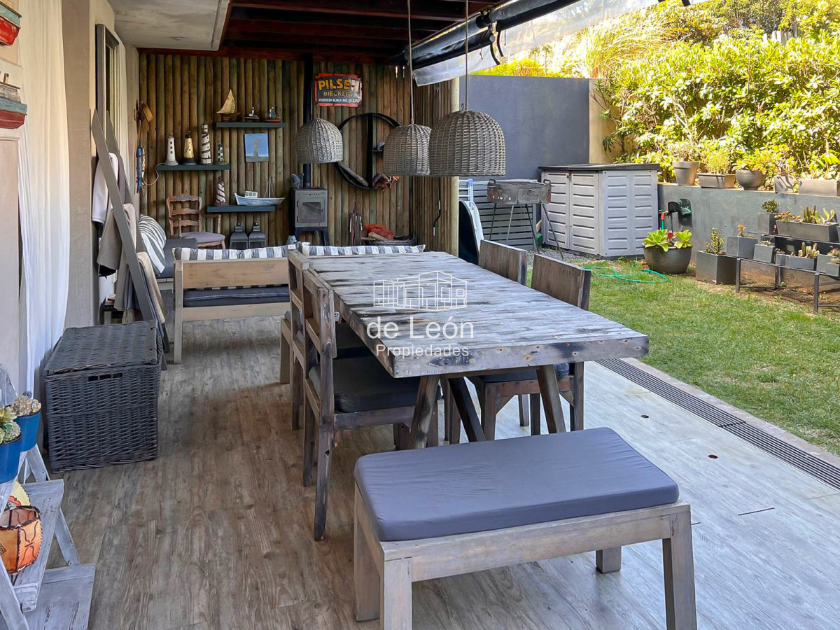 Apartamento ID.15190 - Venta  Alquiler apartamento a 100 metros del mar 2 dormitorios 
