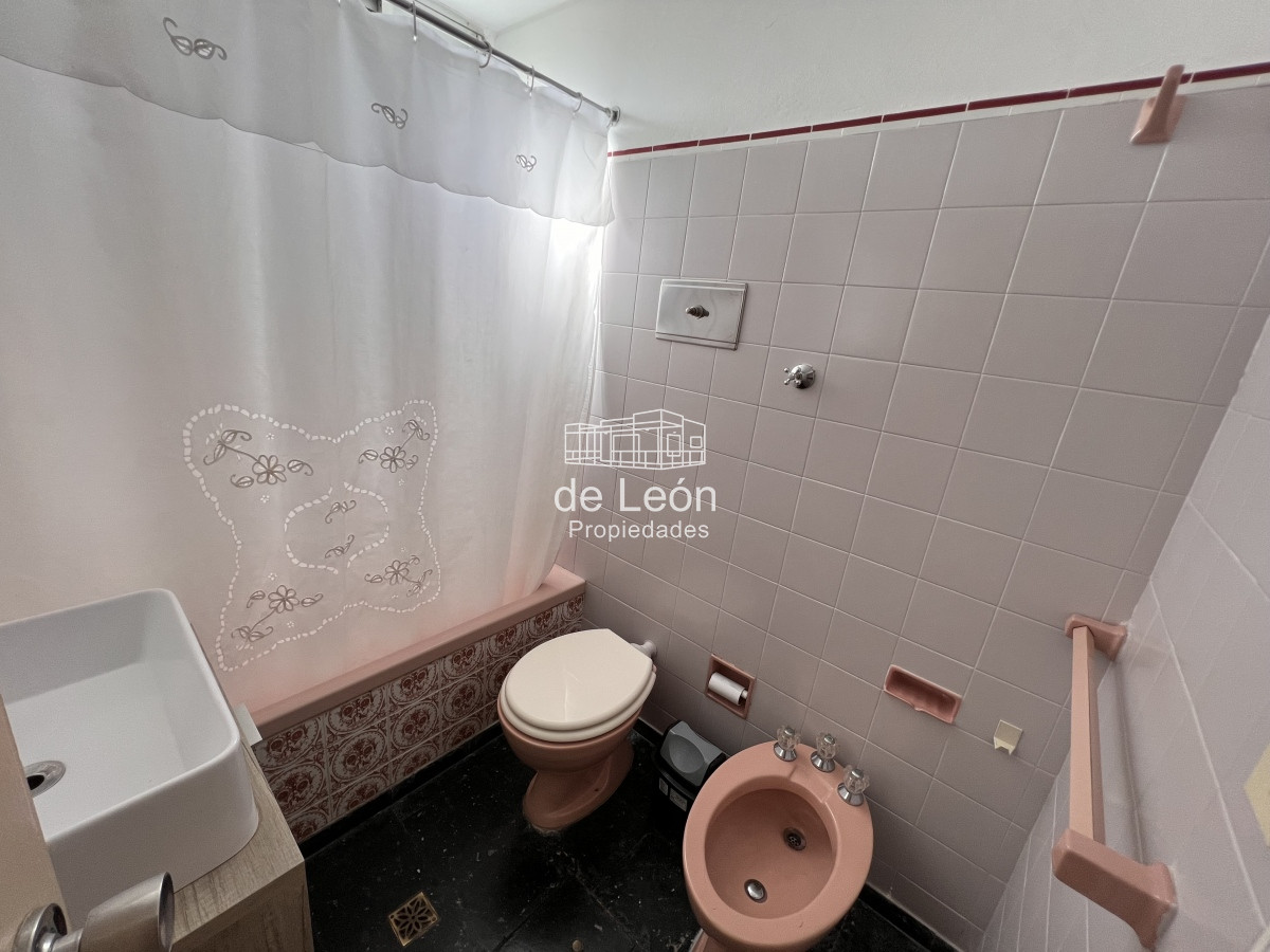 Apartamento ID.14965 - Venta apartamento 3 dormtiorios en Playa Mansa