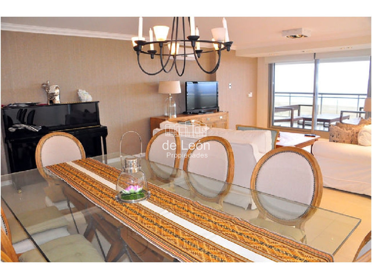 Apartamento ID.15043 - Venta Departamento 3 dormitorios mas dependencia de servicio en Playa Brava