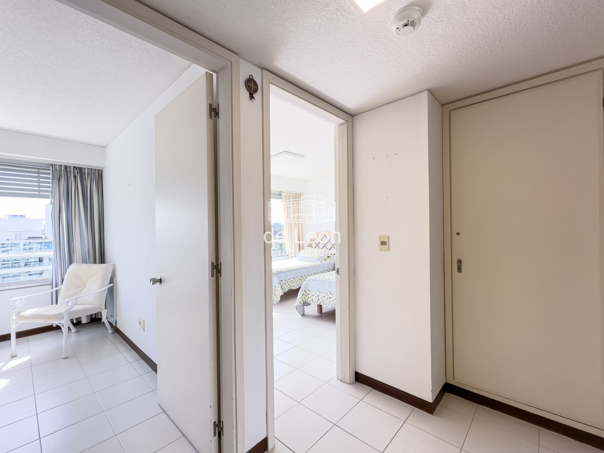 Apartamento ID.14922 - Venta apartamento  3 dormitorios en Playa Brava, Punta del Este