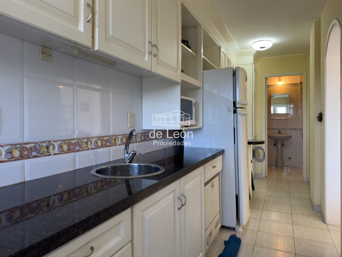 Apartamento ID.15235 - Venta apartamento 2 dormitorios en Playa Mansa, Punta del Este 