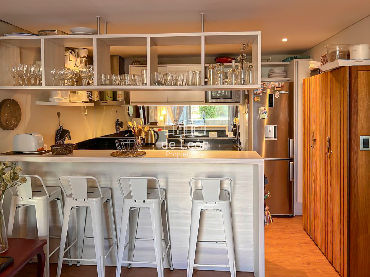 Apartamento ID.15190 - Venta  Alquiler apartamento a 100 metros del mar 2 dormitorios 