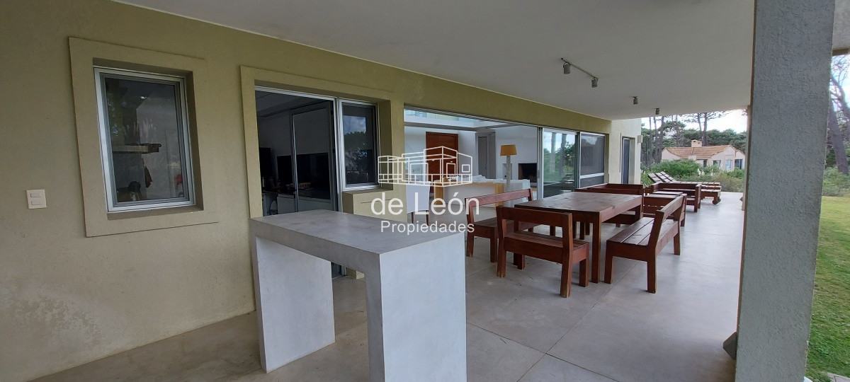 Casa ID.14910 - Venta casa en Laguna Blanca, Manantiales 4 dormitorios 