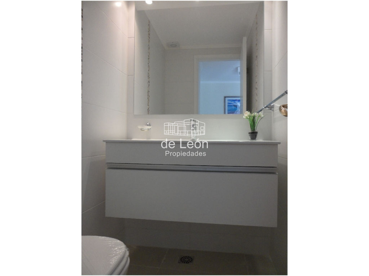 Casa ID.15004 - Casa a la venta de 4 dormitorios en Playa Mansa