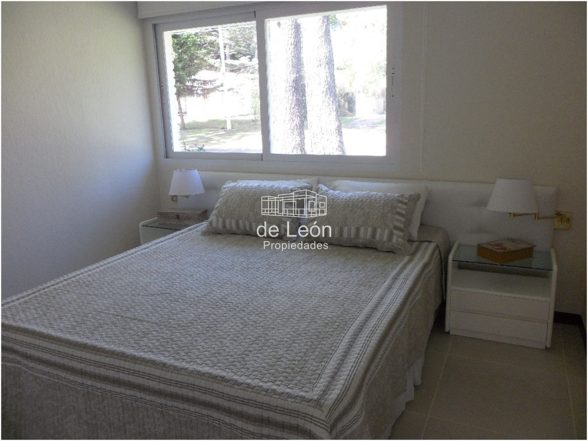 Casa ID.15004 - Casa a la venta de 4 dormitorios en Playa Mansa
