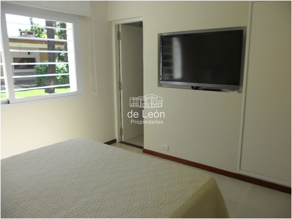 Casa ID.15004 - Casa a la venta de 4 dormitorios en Playa Mansa
