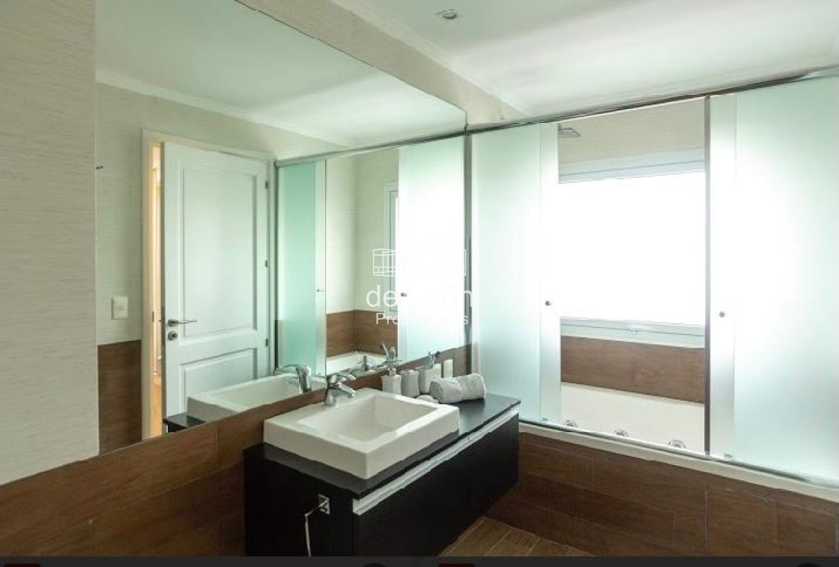 Casa ID.15047 - Venta casa 3 dormitorios en Playa Mansa , Barrio Privado Boulevard Park 
