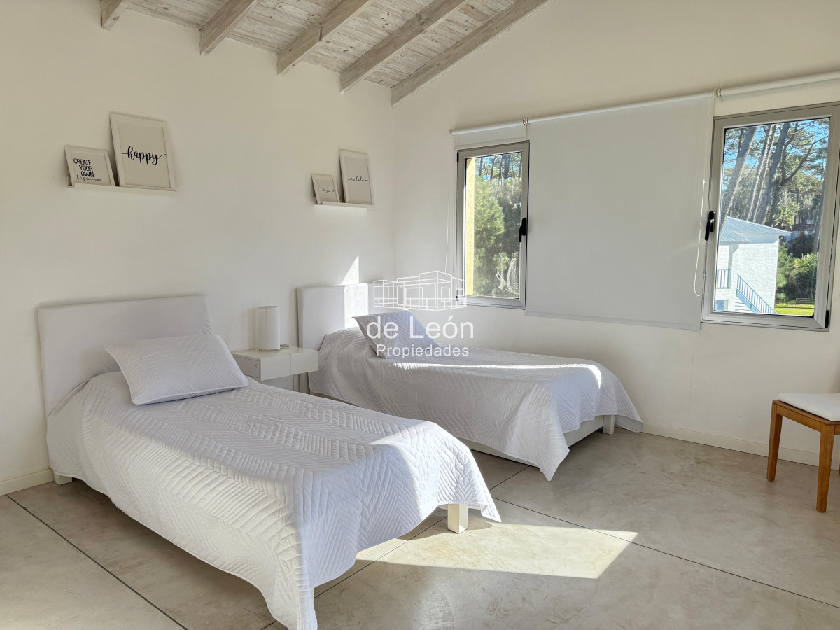 Casa ID.14910 - Venta casa en Laguna Blanca, Manantiales 4 dormitorios 