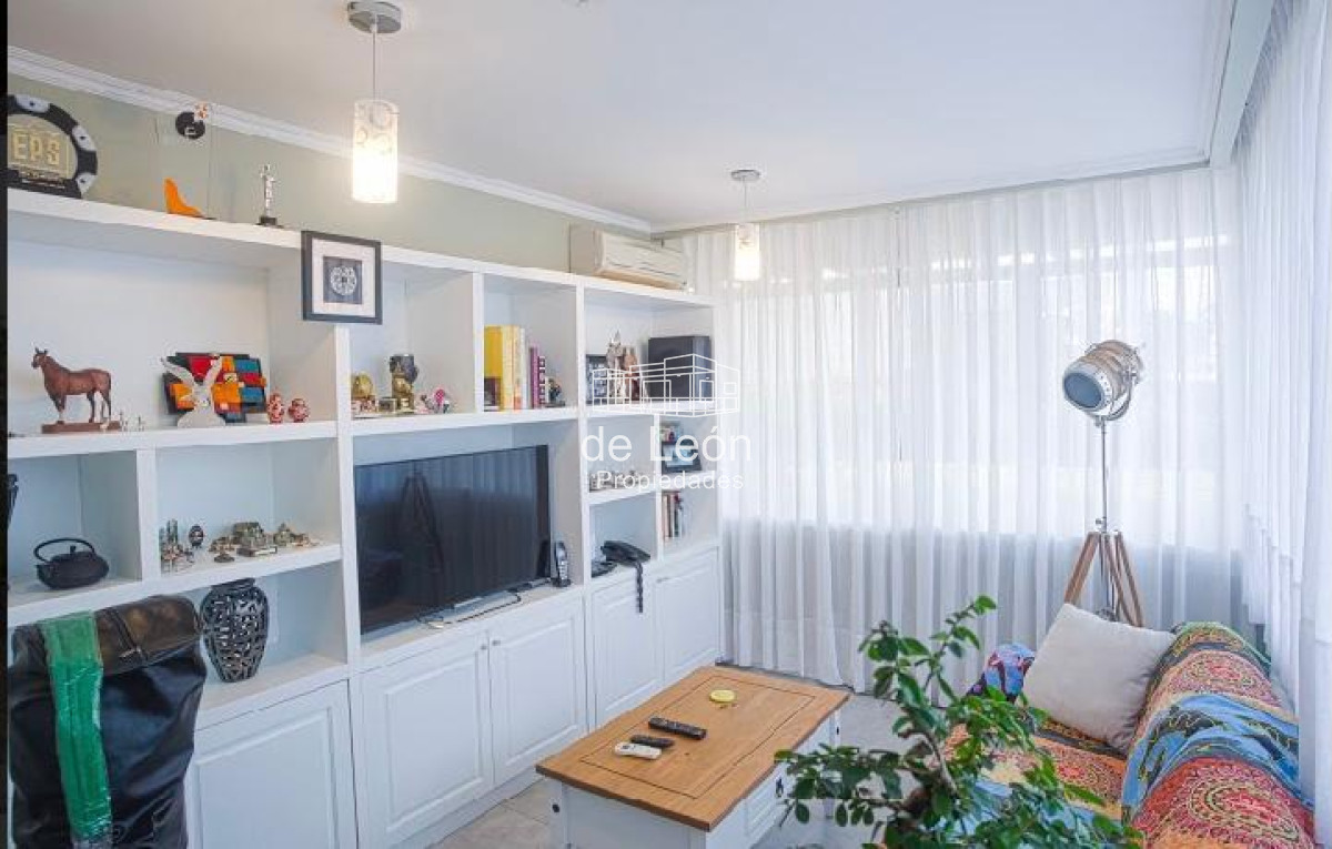 Casa ID.15047 - Venta casa 3 dormitorios en Playa Mansa , Barrio Privado Boulevard Park 