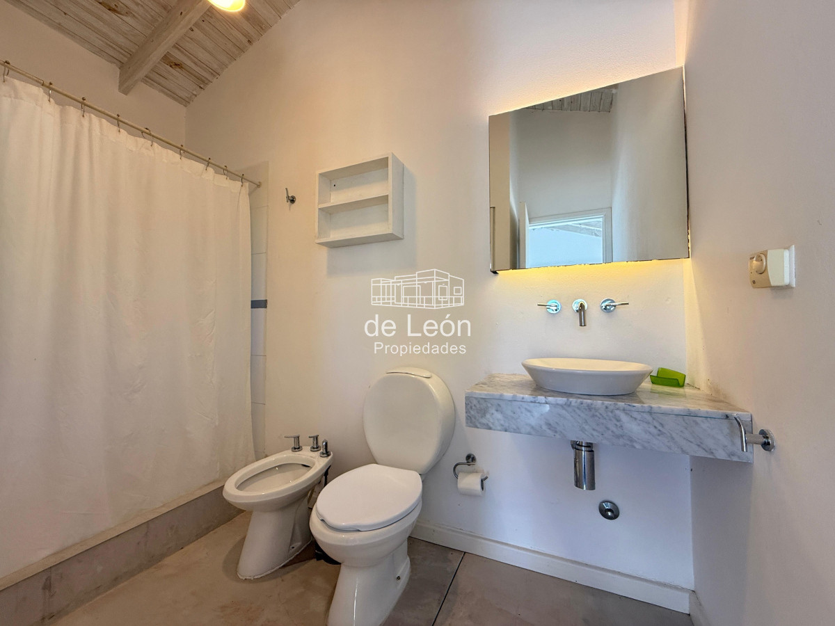 Casa ID.14910 - Venta casa en Laguna Blanca, Manantiales 4 dormitorios 