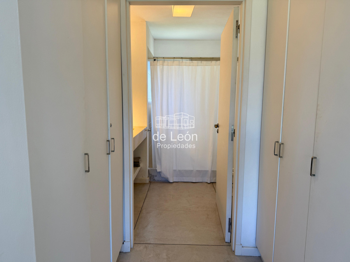 Casa ID.14910 - Venta casa en Laguna Blanca, Manantiales 4 dormitorios 