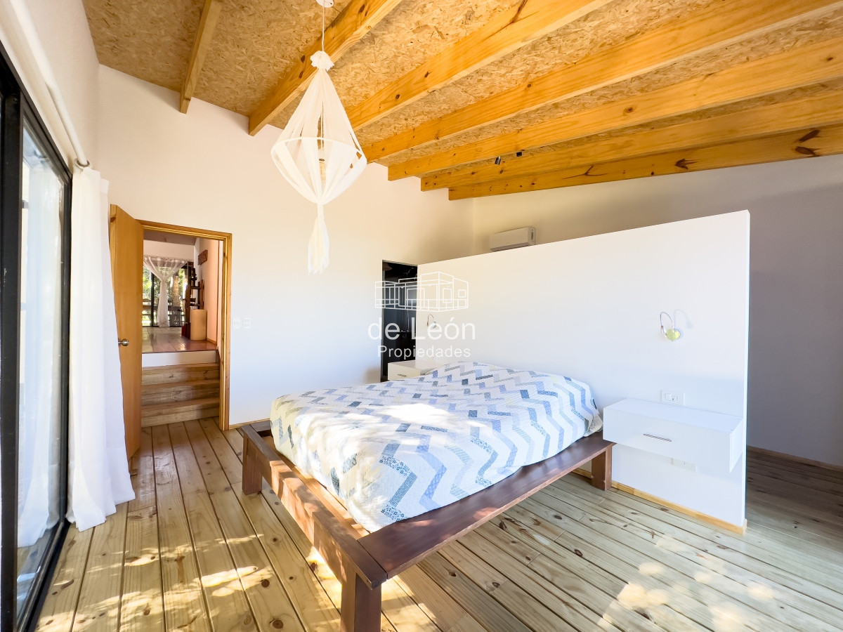 Casa ID.14917 - Alquiler  casa  en Manantiales,  3 dormitorios con piscina climatizada 
