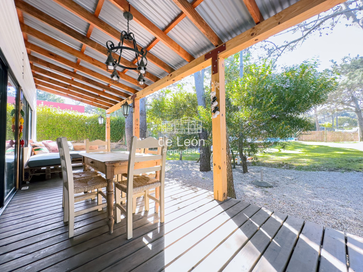 Casa ID.14917 - Alquiler  casa  en Manantiales,  3 dormitorios con piscina climatizada 