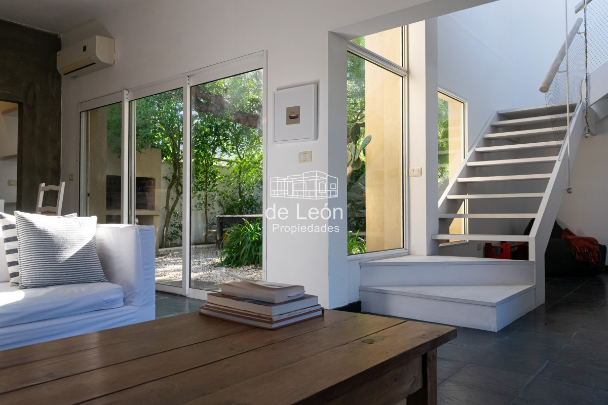 Casa ID.14851 - Alquiler casa 3 dormitorios mas servicio en Manantiales 