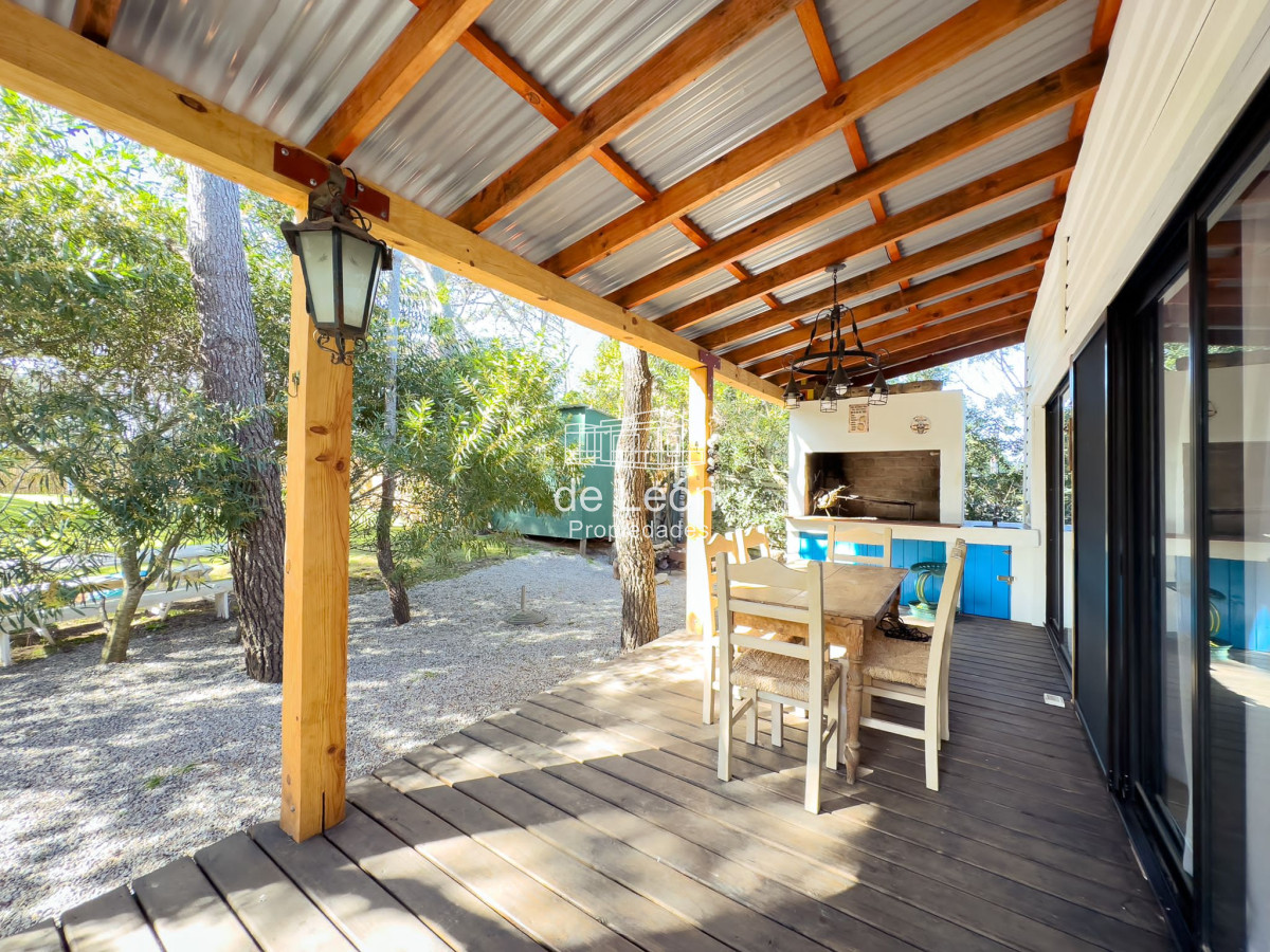 Casa ID.14917 - Alquiler  casa  en Manantiales,  3 dormitorios con piscina climatizada 