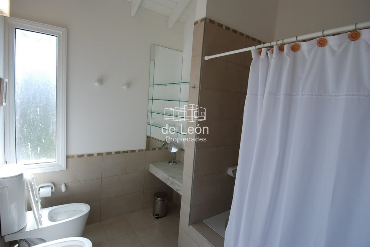 Casa ID.14913 - Alquiler casa 5 dormitorios en Laguna Blanca, Manantiales