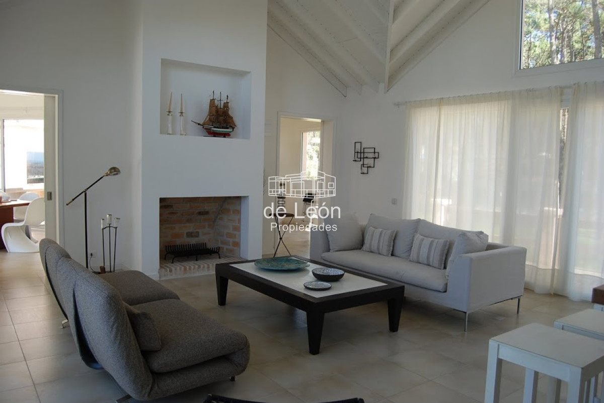 Casa ID.14913 - Alquiler casa 5 dormitorios en Laguna Blanca, Manantiales