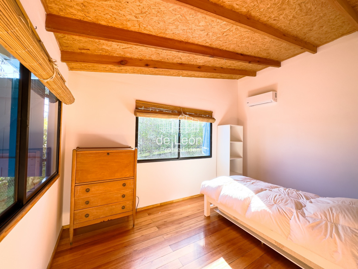 Casa ID.14917 - Alquiler  casa  en Manantiales,  3 dormitorios con piscina climatizada 