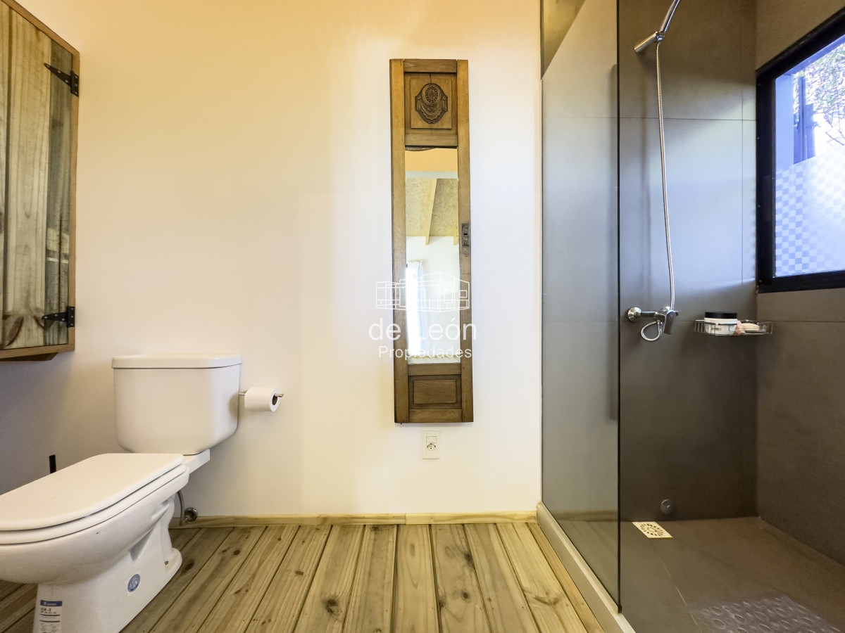 Casa ID.14917 - Alquiler  casa  en Manantiales,  3 dormitorios con piscina climatizada 