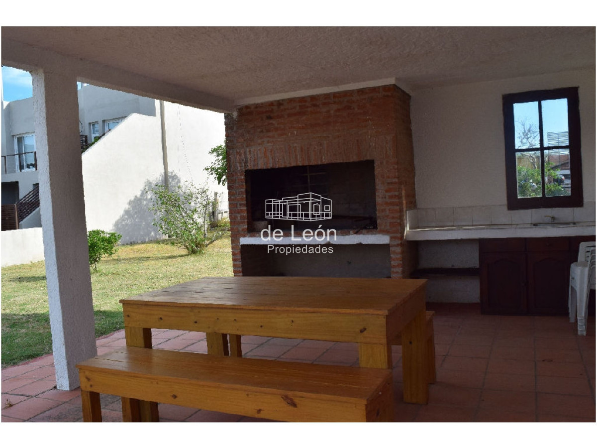 Casa ID.15281 - Alquiler casa en Manantiales 3 dormitorios 