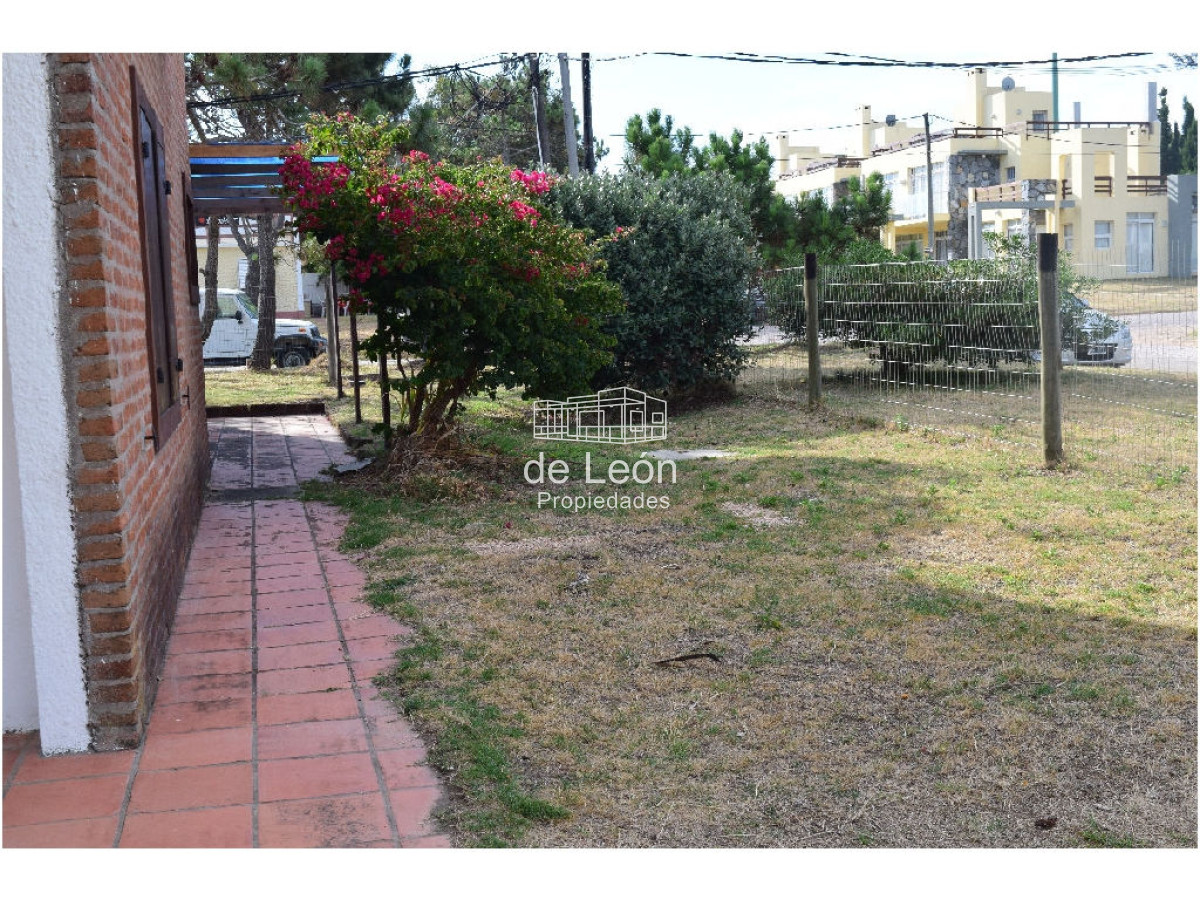 Casa ID.15281 - Alquiler casa en Manantiales 3 dormitorios 