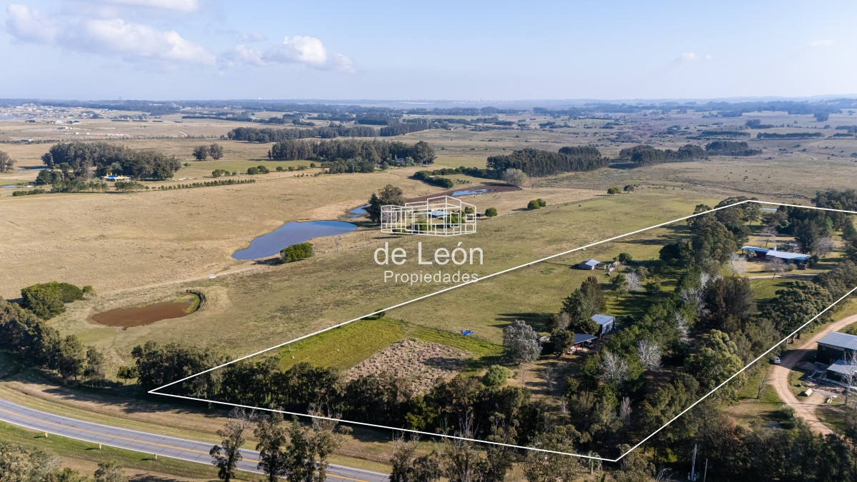 Chacra ID.15225 - Venta Chacra con casa  de 2 dormitorios sobre  Ruta 104, Manantiales 