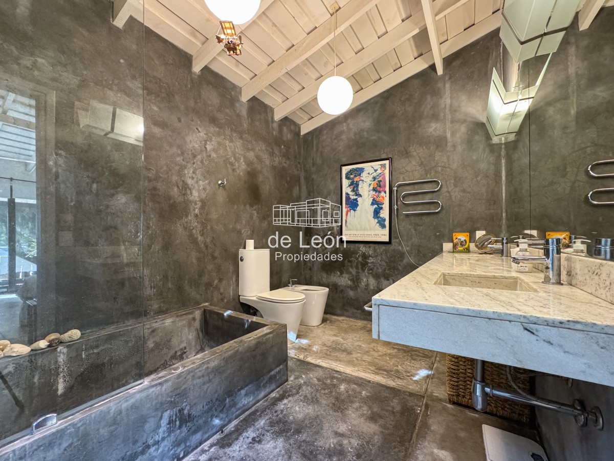Chacra ID.15225 - Venta Chacra con casa  de 2 dormitorios sobre  Ruta 104, Manantiales 