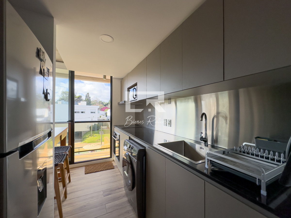 Apartamento ID.171 - Venta apartamento 2 dormitorios en Playa Mansa, Punta del Este 