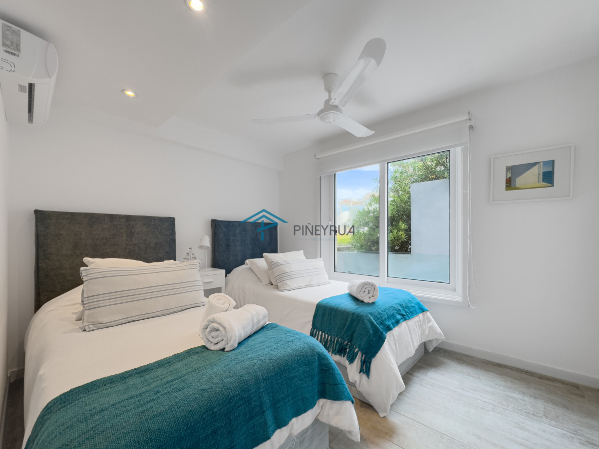 Venta y alquiler apartamento de 3 dormitorios mas dependencia en La Barra 