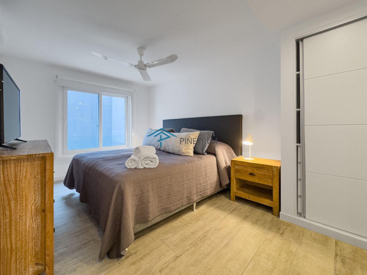 Venta y alquiler apartamento de 3 dormitorios mas dependencia en La Barra 