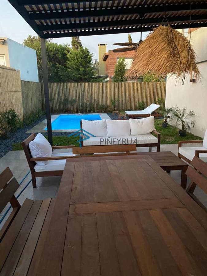 Venta y alquiler casa 4 dormitorios en Manantiales 