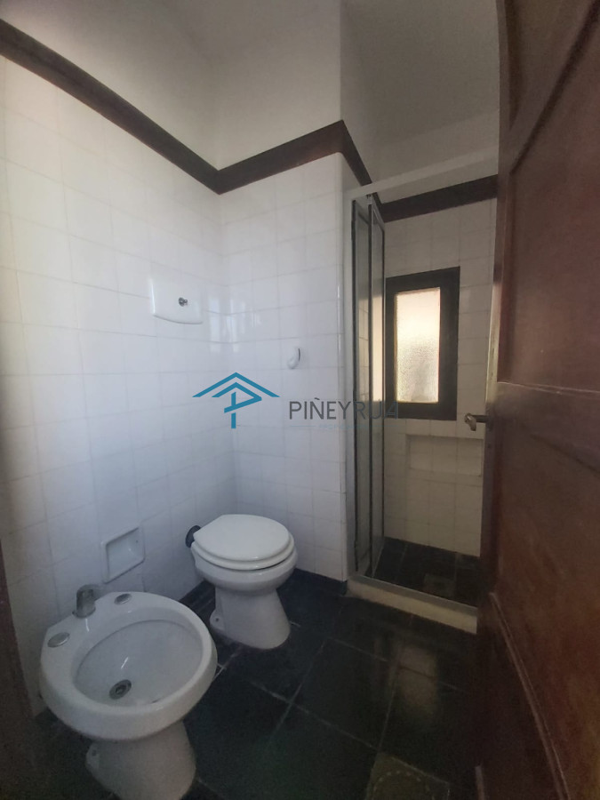 Venta casa en Manantiales, 3 dormitorios mas servicio