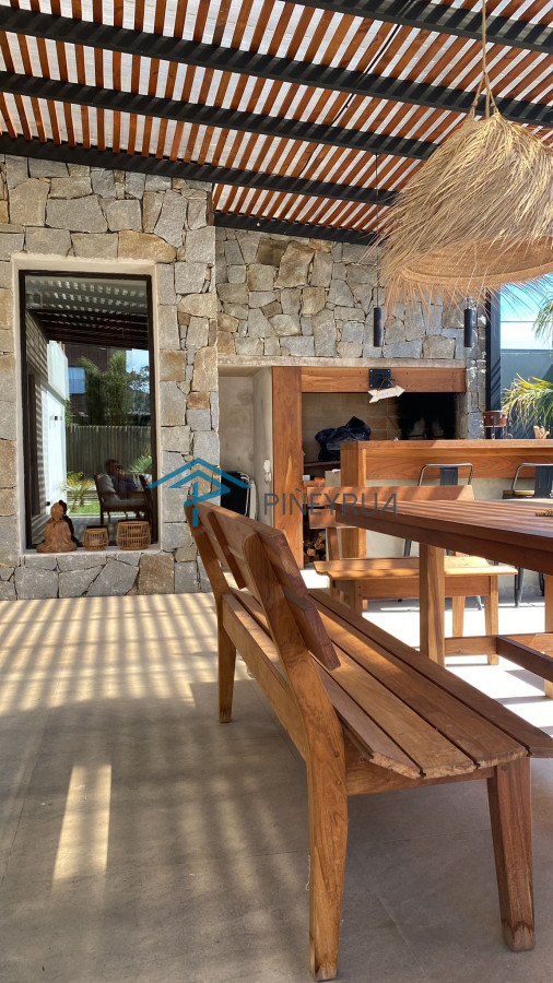 Venta y alquiler casa 4 dormitorios en Manantiales 