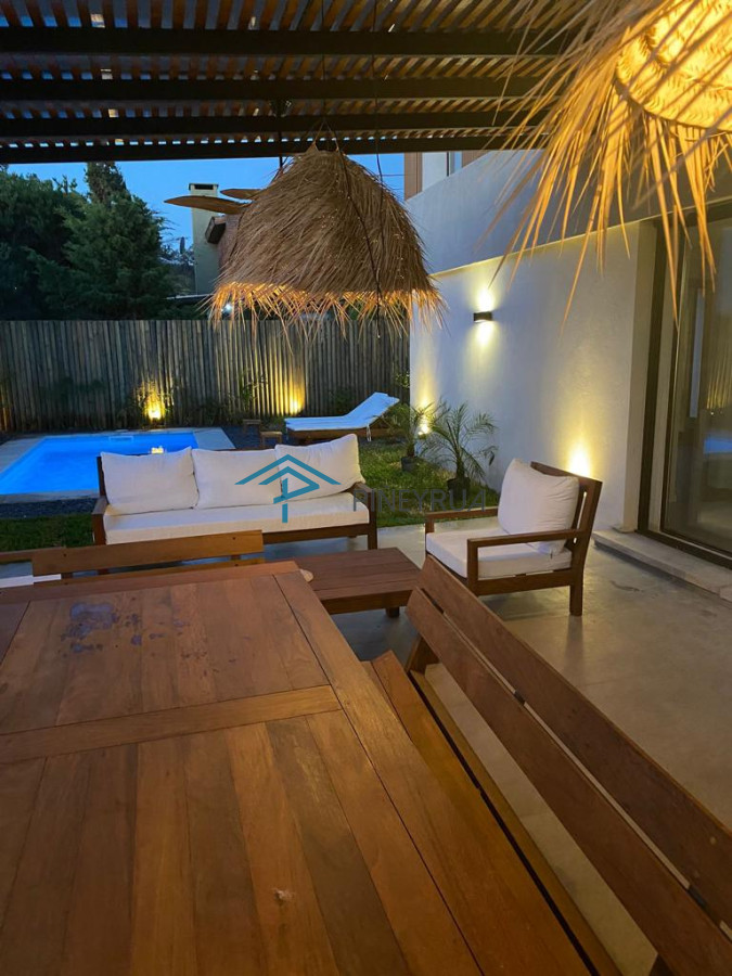 Venta y alquiler casa 4 dormitorios en Manantiales 