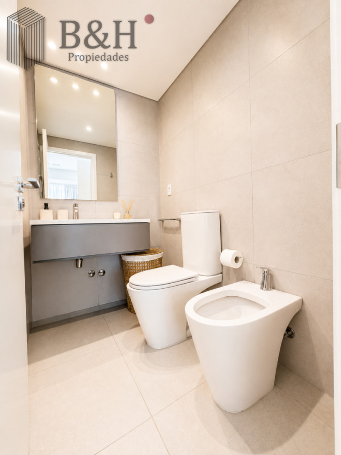 Apartamento ID.7224 - Apartamento en venta de 4 dormitorios  en suite en Le Parc III, Playa Brava Punta del Este.