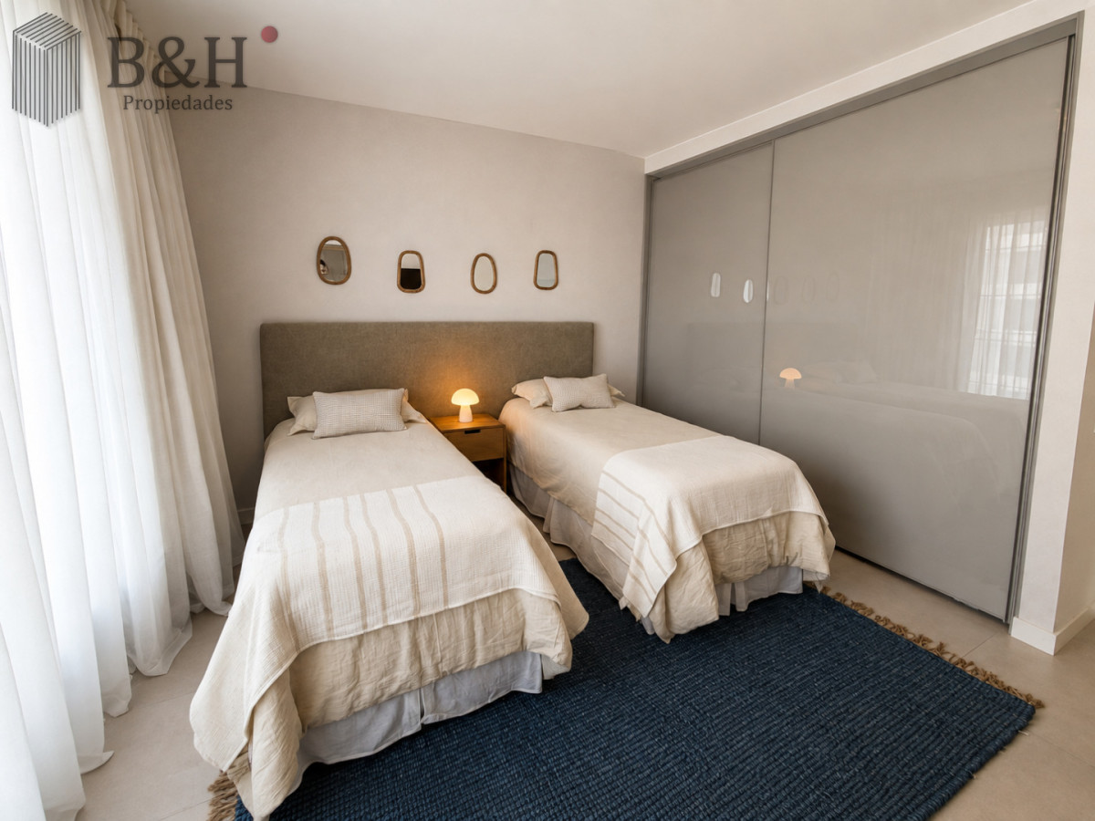 Apartamento ID.7224 - Apartamento en venta de 4 dormitorios  en suite en Le Parc III, Playa Brava Punta del Este.