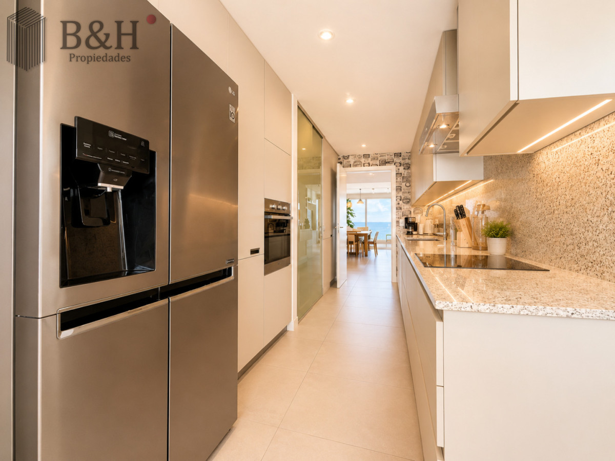 Apartamento ID.7224 - Apartamento en venta de 4 dormitorios  en suite en Le Parc III, Playa Brava Punta del Este.