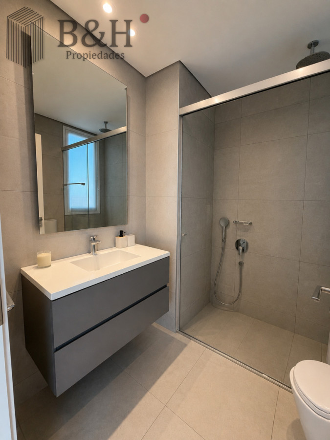 Apartamento ID.7224 - Apartamento en venta de 4 dormitorios  en suite en Le Parc III, Playa Brava Punta del Este.